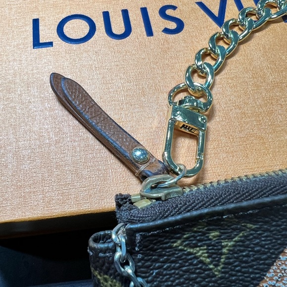Louis Vuitton Limited Edition Trunks & Bags Mini Pochette / Key Cles/Card Holder - Picture 4 of 10